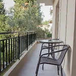 Luxury Lila House Under The Rocks Kalambaka