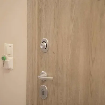 Luxury Lila House Under The Rocks Appartement