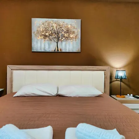 Luxury Lila House Under The Rocks Kalambaka