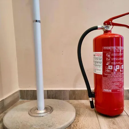 Luxury Lila House Under The Rocks Apartament *