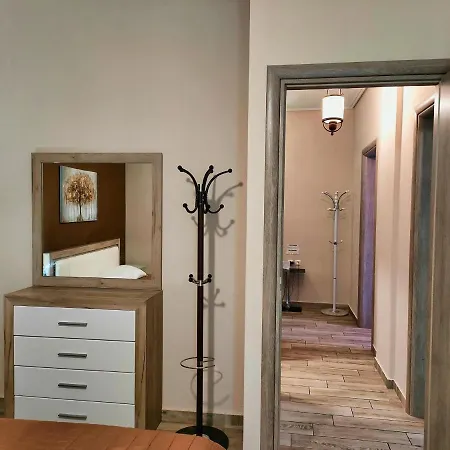 Luxury Lila House Under The Rocks Apartament *