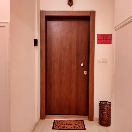 Luxury Lila House Under The Rocks Appartement