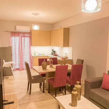 Luxury Lila House Under The Rocks