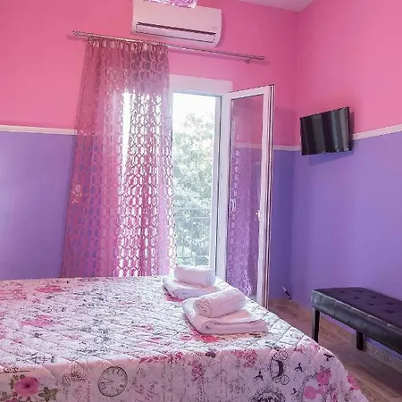 Luxury Lila House Under The Rocks Kalambaka