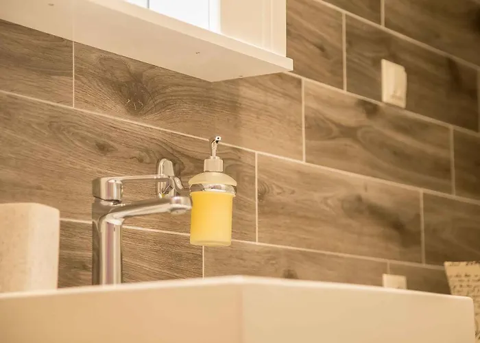 Luxury Lila House Under The Rocks * Kalambaka