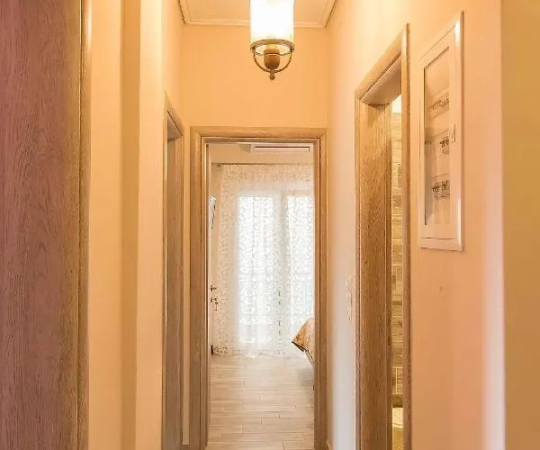 Apartament Luxury Lila House Under The Rocks