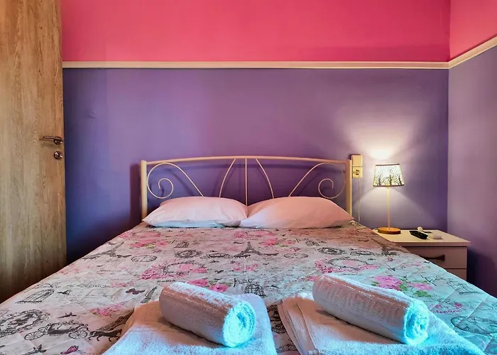 Luxury Lila House Under The Rocks Kalambaka