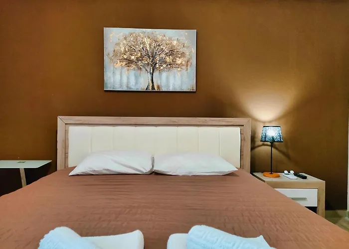 Luxury Lila House Under The Rocks Kalambaka