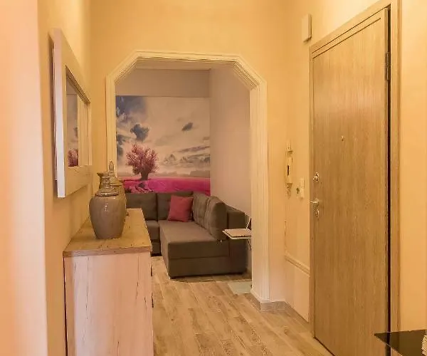 Luxury Lila House Under The Rocks